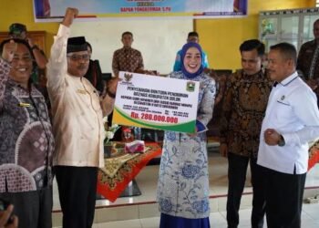Hj. Emiko Epyardi Asda Saksikan Serah Terima Jabatan Korwil Pendidikan Dasar Kec. X Koto Singkarak