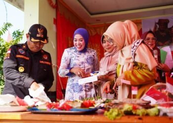 Ketua TP PKK Kabupaten Solok Sebut Lomba Malamang Bentuk tradisi dan Budaya Yang Punya Makna Penting