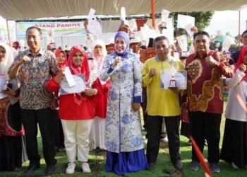 Penutupan Kompetisi Tani se-Kecamatan X Koto Singkarak Dihadiri Ketua TP-PKK Kabupaten Solok