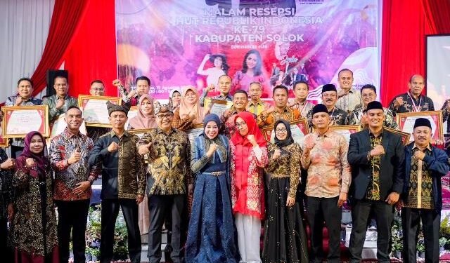 Bupati H. Epyardi Asda Hadiri Malam Resepsi Perayaan Hari Ulang Tahun Republik Indonesia Ke-79 di Kabupaten Solok