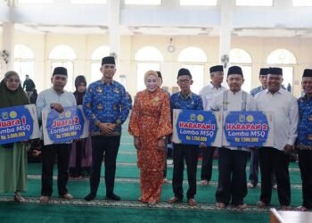 Pemkab Solok Serahkan Beasiswa Untuk Mahasiswa Timur Tengah Pada Peringatan Maulid Nabi 2024 M / 1446 H