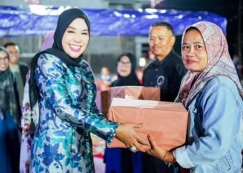 Ketua TP PKK Kabupaten Solok Hadiri Penutupan Rangkaian Hut RI Ke-79 Perumahan Batu Kubung Koto Baru