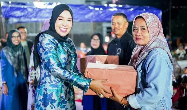 Ketua TP PKK Kabupaten Solok Hadiri Penutupan Rangkaian Hut RI Ke-79 Perumahan Batu Kubung Koto Baru