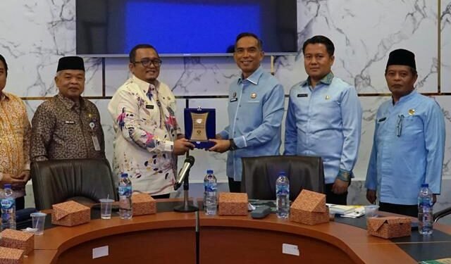 Study Tiru Pemkab Rokan Hulu Riau Diterima Langsung Sekdakab Solok Medison