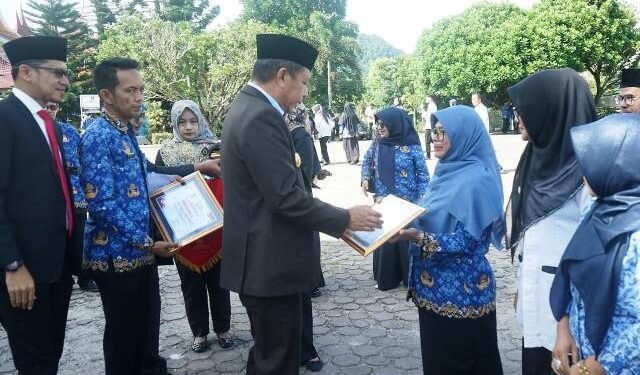 Pjs. Bupati Inspektur Upacara Peringatan Hari Sumpah Pemuda ke 96 Tahun 2024 Kabupaten Solok