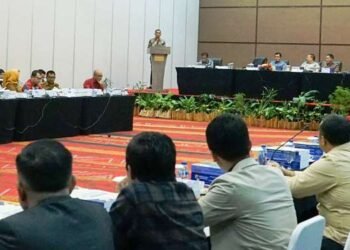 Pjs. Bupati diwakili Setdakab Solok Hadiri Rapat Pembahasan Ranperda APBD Tahun Anggaran 2025