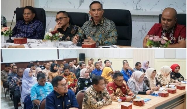 Sekdakab Medison Pimpin Rapat Koordinasi Masalah Kehadiran dan Disiplin Jajaran Pemerintah Kabupaten Solok