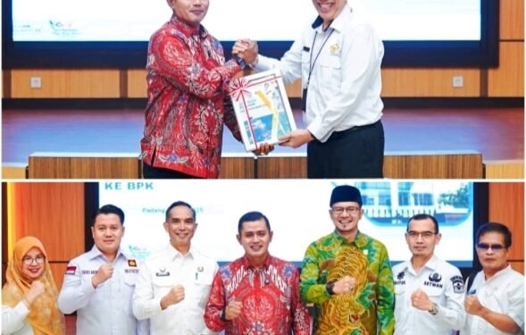 Bupati Solok Jon Firman Pandu Serahkan LKPD Tahun 2024 ke BPK RI Perwakilan  Sumatera Barat