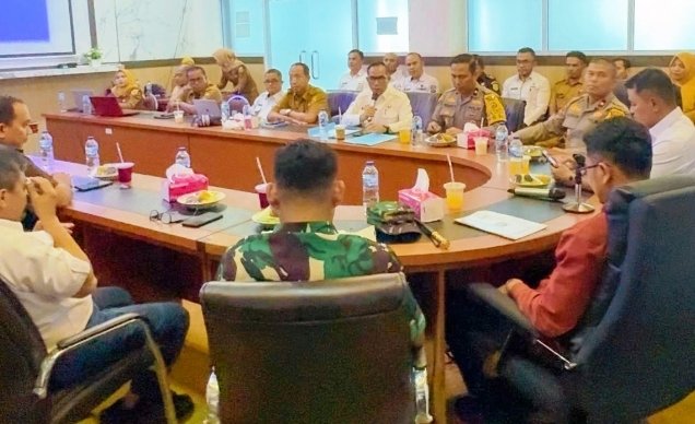 Bupati Solok Jon Firman Pandu Tetapkan Tanggap Darurat Kebakaran Hutan dan Lahan