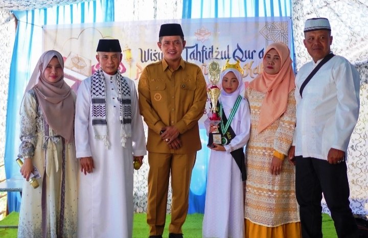 Bupati Solok Jon Firman Pandu Hadiri Wisuda Tahfidz  Qur’an Pondok Tahfiz Al Kahfi di Nagari Surian