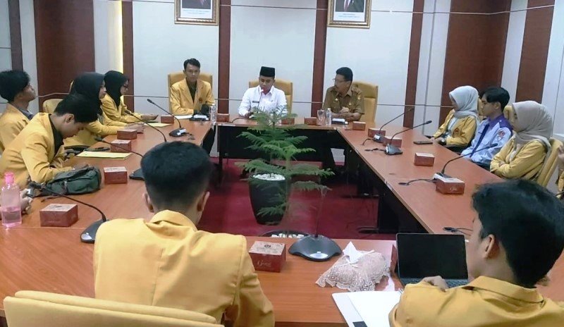 Aliansi BEM DLM UMMY Sampaikan 11 Tuntutan Kepada Wali Kota dan Ketua DPRD Kota Solok