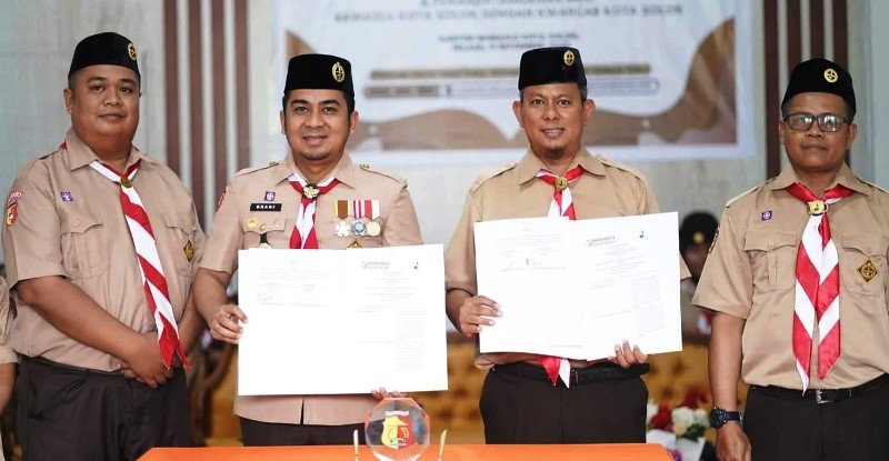 Wali Kota Solok Dr. H. Ramadhani Kirana Putra Kukuhkan Pengurus Saka Adhyasta Pemilu Kota Solok