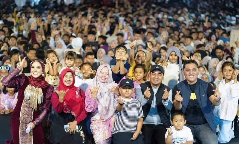 Malam Penutupan Rang Solok Baralek Gadang (RSBG) 2025 Tumpah Ruah Oleh Lautan Manusia