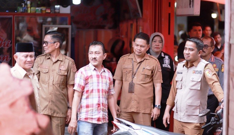 Wali Kota Solok Instruksikan Perbaikan Segera Fasilitas yang Rusak di Pasar Raya Solok