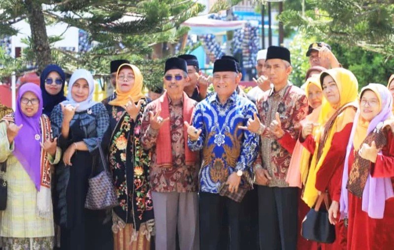 Masyarakat Sumani Gelar Syukuran Putra Daerahnya H. Suryadi Nurdal Menjabat Wakil Wali Kota Solok