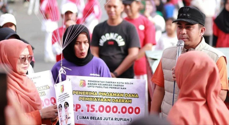 Wali Kota Solok Luncurkan Program Permodalan Bagi Pelaku Usaha Mikro Kecil dan Menengah