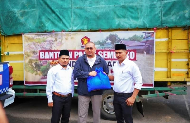 Bupati  Solok Terima 5.000 Paket Bantuan Sembako dari Anggota DPR RI Andre Rosiade