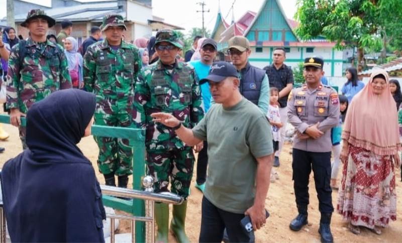 Bupati bersama Dandim 0309/Solok Resmikan Jembatan Bailey Penghubung Nagari Sawah Suduik Dan Koto Hilalang